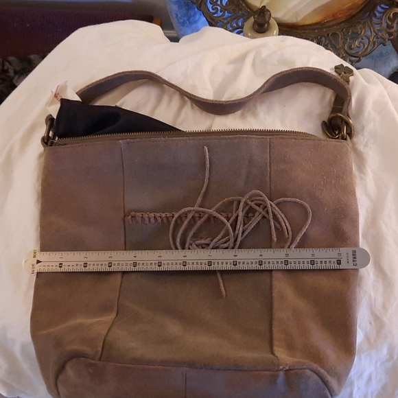 Y2k Luckys brand beige grey suede leather shoulder bag - Picture 11 of 11